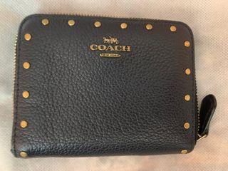 (Category: ) located in . Submitted by Switbriar_Closet (Listing ID 1184317576, Image 1). Description: .