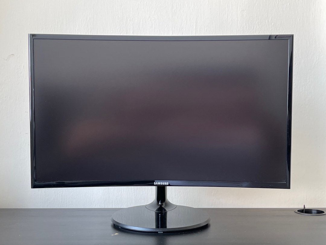 Samsung 27 inch Curved Monitor, Computers & Tech, Parts & Accessories