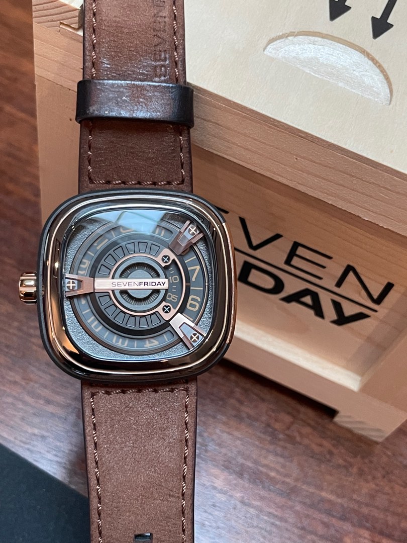Seven day friday hotsell watch