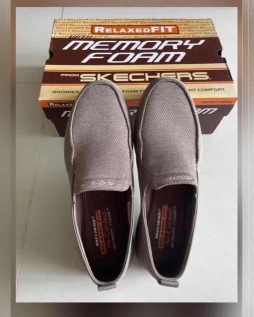 Skechers Relaxed Fit Air Cooled Memory Foam US 10 Men s