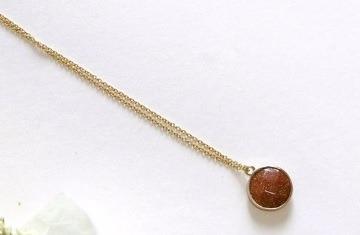 Gold top sandstone necklace