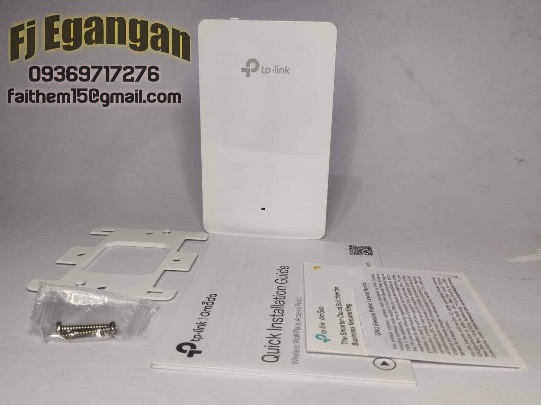 TP-Link Omada AC1200 Access Point A Parete + Lindy 60523 Scatola Murale Singola Per Prese AV, Bianco