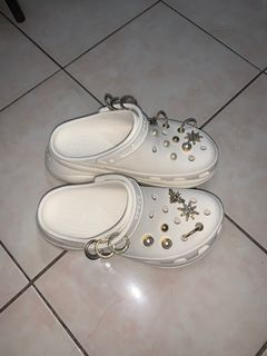 Crocs yang sales mi