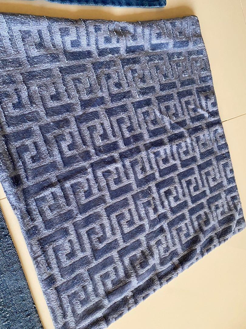 1 Denim Pillow Case and 2 throw pillow cases (Category: Home Improvement Tools & Accessories) located in Quezon City. Submitted by flianca (Listing ID 1184508850, Image 3). Description: X.