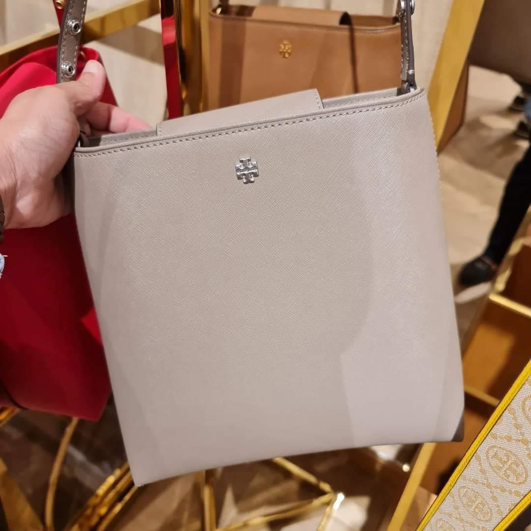 🆕 Tory Burch Emerson Bucket Bag, Women's Fashion, Bags & Wallets,  Cross-body Bags on Carousell