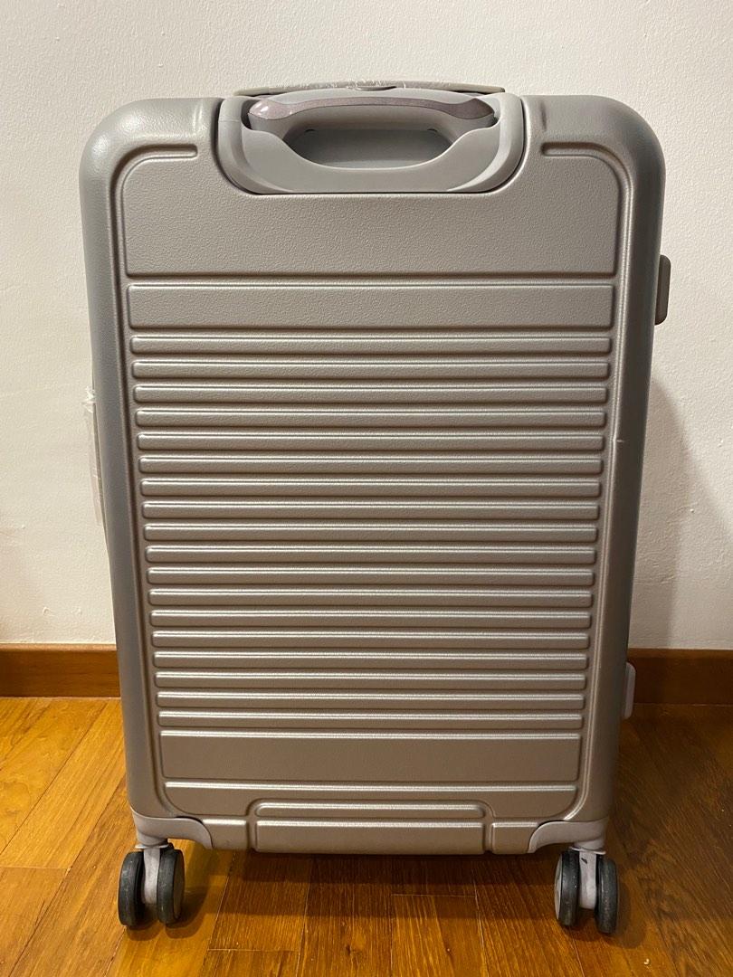 Austin Reed 24 Inch Luggage, Hobbies & Toys, Travel, Luggage on Carousell