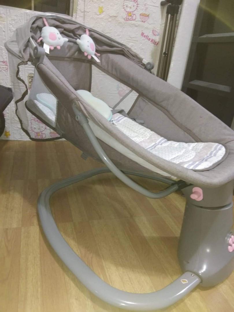 Manual Baby rocker cradle, Babies & Kids, Baby Nursery & Kids Furniture