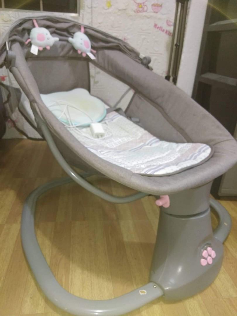 Manual Baby rocker cradle, Babies & Kids, Baby Nursery & Kids Furniture