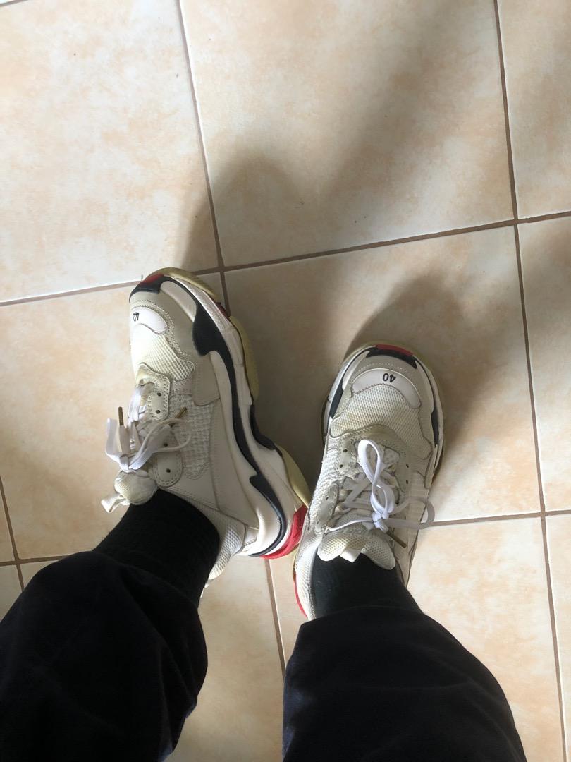 Balenciaga Sneakerr (Negotiable) (Category: Sneakers) located in Las Pinas. Submitted by luxstigmata (Listing ID 1184671696, Image 1). Description: Lightly used, slightly yellowed original BALENCIAGA Triple S Sneakers. Not my style anymore..