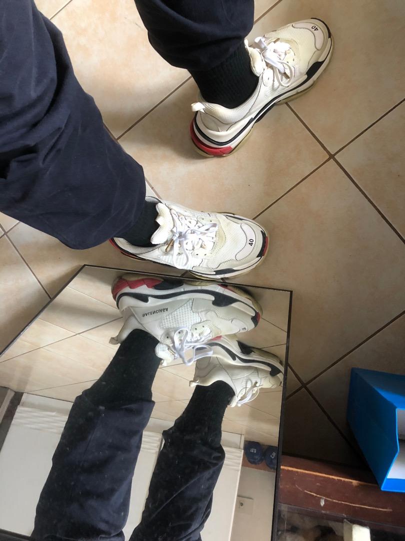 Balenciaga Sneakerr (Negotiable) (Category: Sneakers) located in Las Pinas. Submitted by luxstigmata (Listing ID 1184671696, Image 3). Description: Lightly used, slightly yellowed original BALENCIAGA Triple S Sneakers. Not my style anymore..