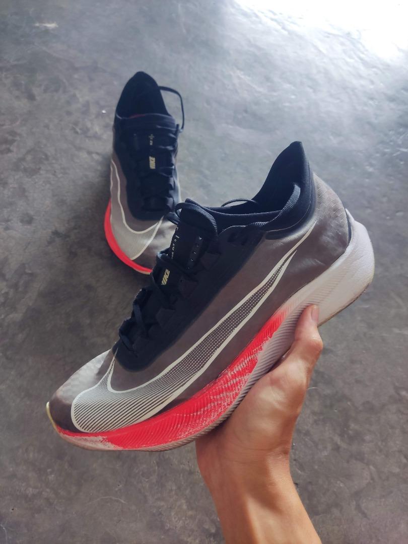 Nike zoom fly sp carbon plate hotsell