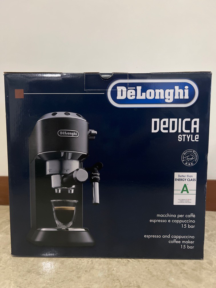 DELONGHI Dedica Style Charismatic Black Pump Espresso Coffee