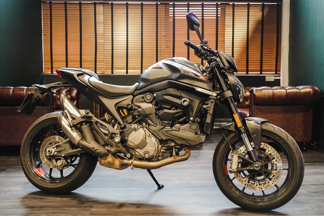 Ducati hotsell monster 950