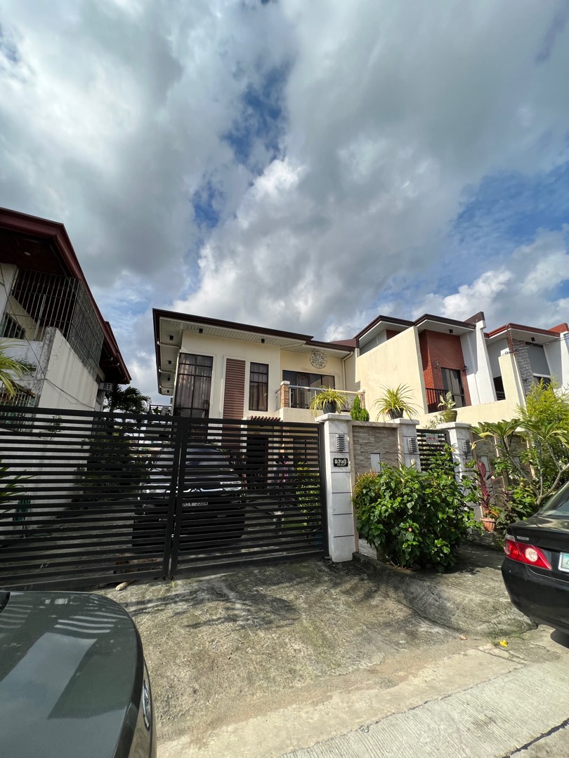 Fully Furnished House for Sale in Greenview Executive Village, Property