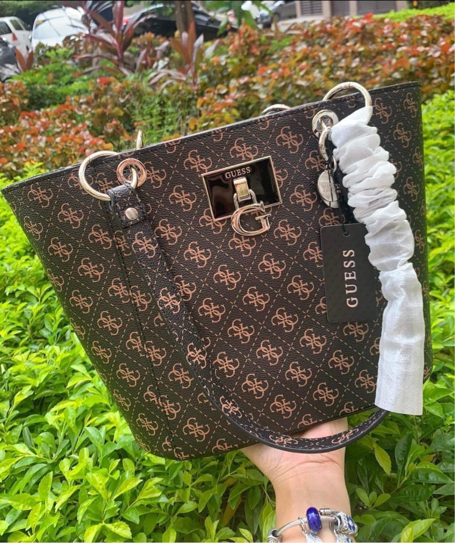 Guess Noelle, Women's Fashion, Bags & Wallets, Shoulder Bags on Carousell