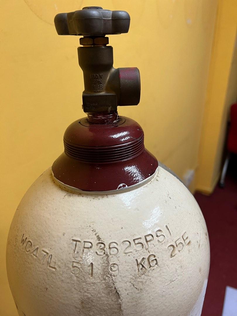 Helium Gas Tank 47L, Hobbies & Toys, Stationery & Craft, Occasions