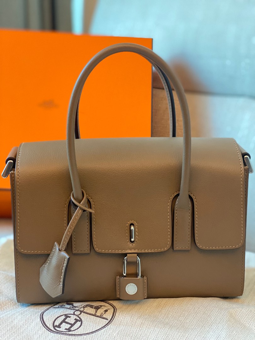 Hermes New Drag 22 8