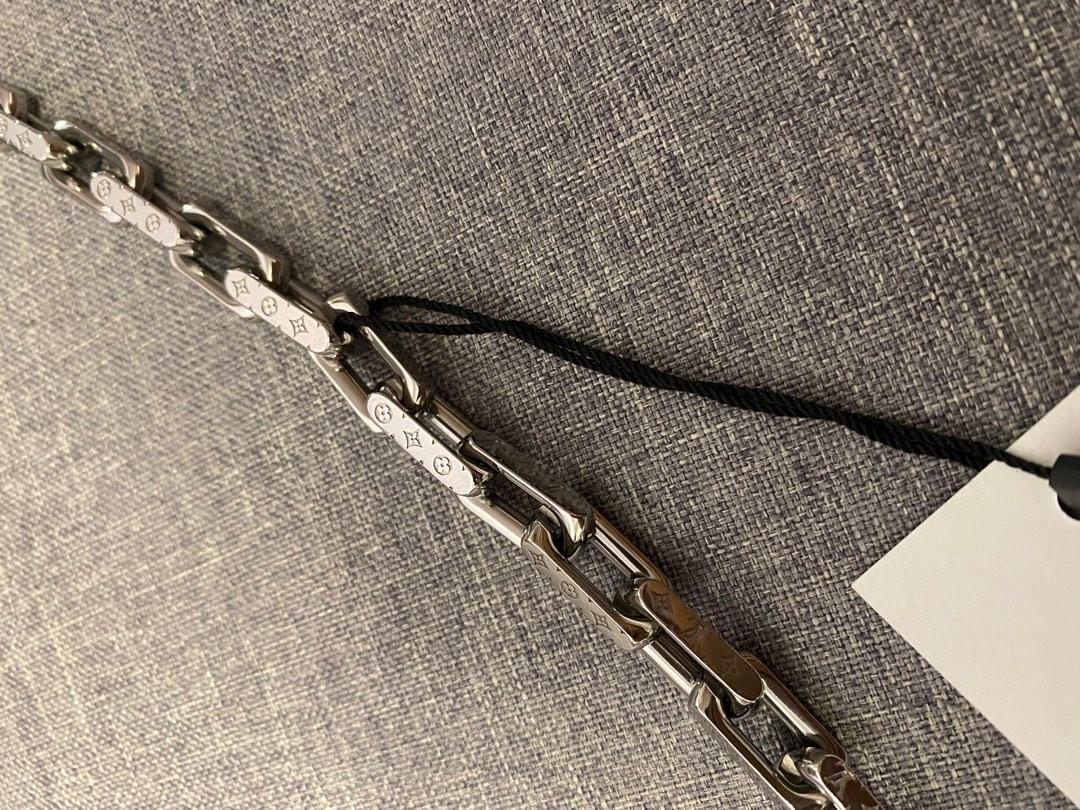 Shop Louis Vuitton Monogram chain necklace (M00307) by lufine