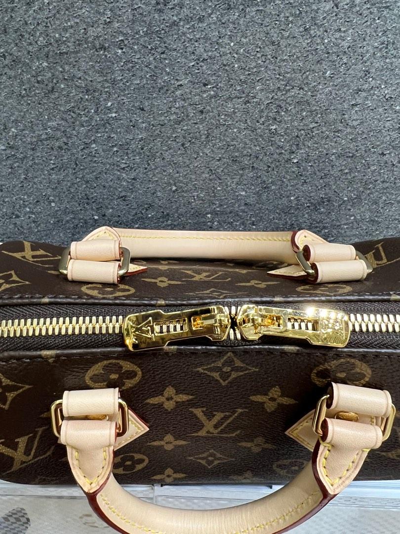 Speedy 20 monogram with Beige Bandoulière review + mod shots & LV strap  chat + what's in my bag 