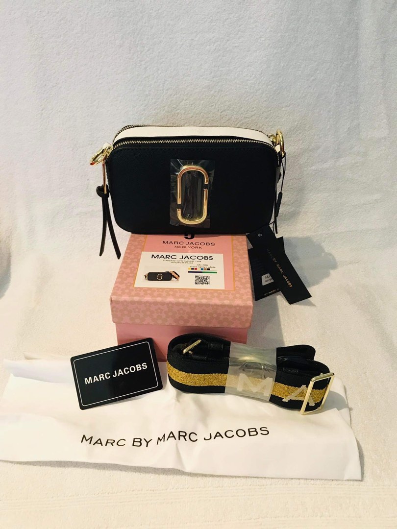 MARC JACOBS CAMERA BAG, Women's Fashion, Bags & Wallets, Shoulder Bags