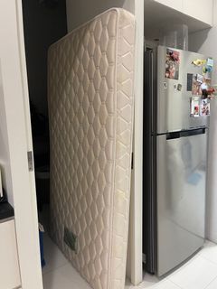 (Category: ) located in . Submitted by smallgiantmelissa (Listing ID 1184503323, Image 1). Description: .