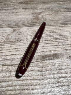 Montblanc MB 小白花 146 酒紅，雙色 14 K EF尖