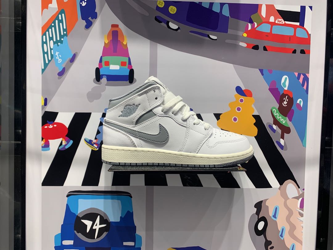 harga retail air jordan 1 low
