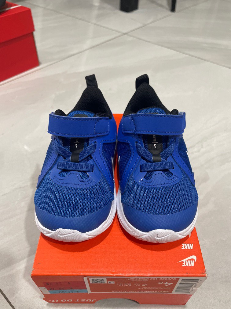 toddler boy grey nike shoes