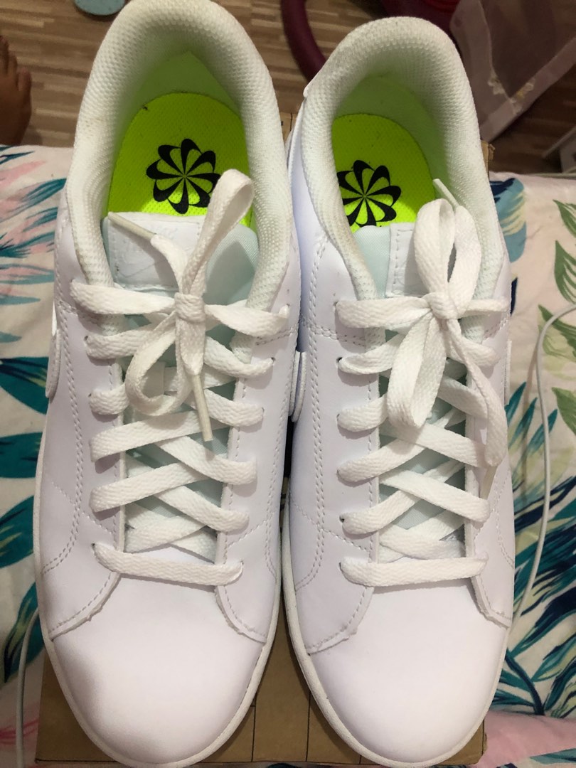 nikecourt royale 2 women