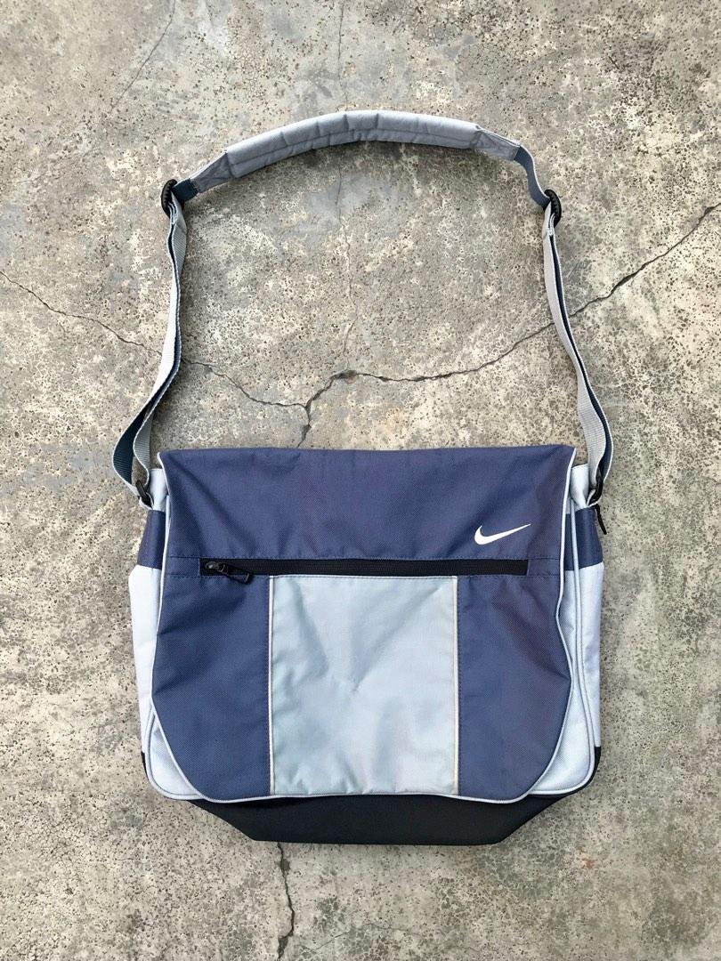 Nike laptop messenger 2025 bag