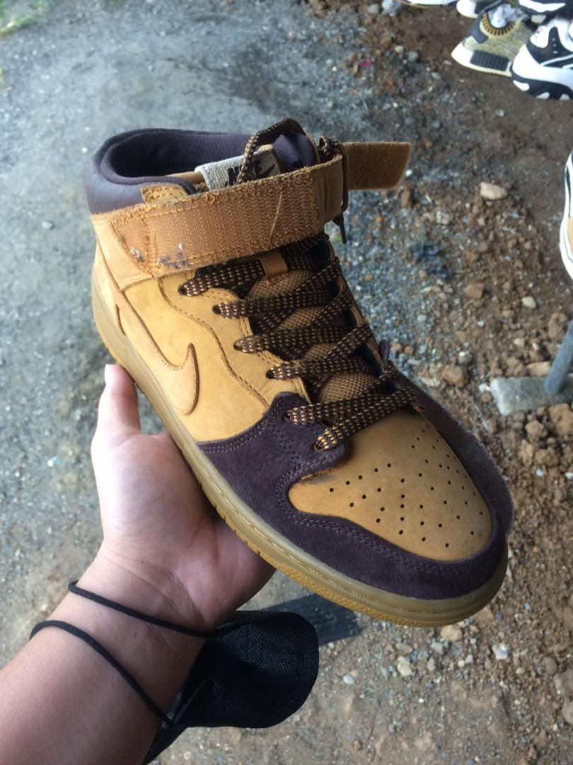 Nike SB Dunk Mid Pro 'Lewis Marnell' (Category: Sneakers) located in Davao. Submitted by marjonhdavin (Listing ID 1184509682, Image 1). Description: Size 7US Still on verygood condition See pics for issues.