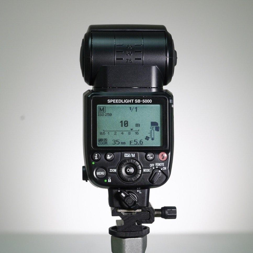 Nikon SB5000 Flash light, 攝影器材, 攝影配件, 閃光燈 Carousell