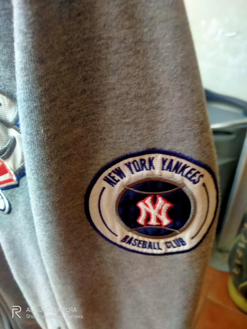 Ny Yankees zip up (Category: Coats, Jackets and Outerwear) located in Paranaque City. Submitted by vintagehunters (Listing ID 1184606454, Image 3). Description: NY Yankees hoodie Zip up. embroid Logo patch. excellent condition size 100 large. 1500+sf.