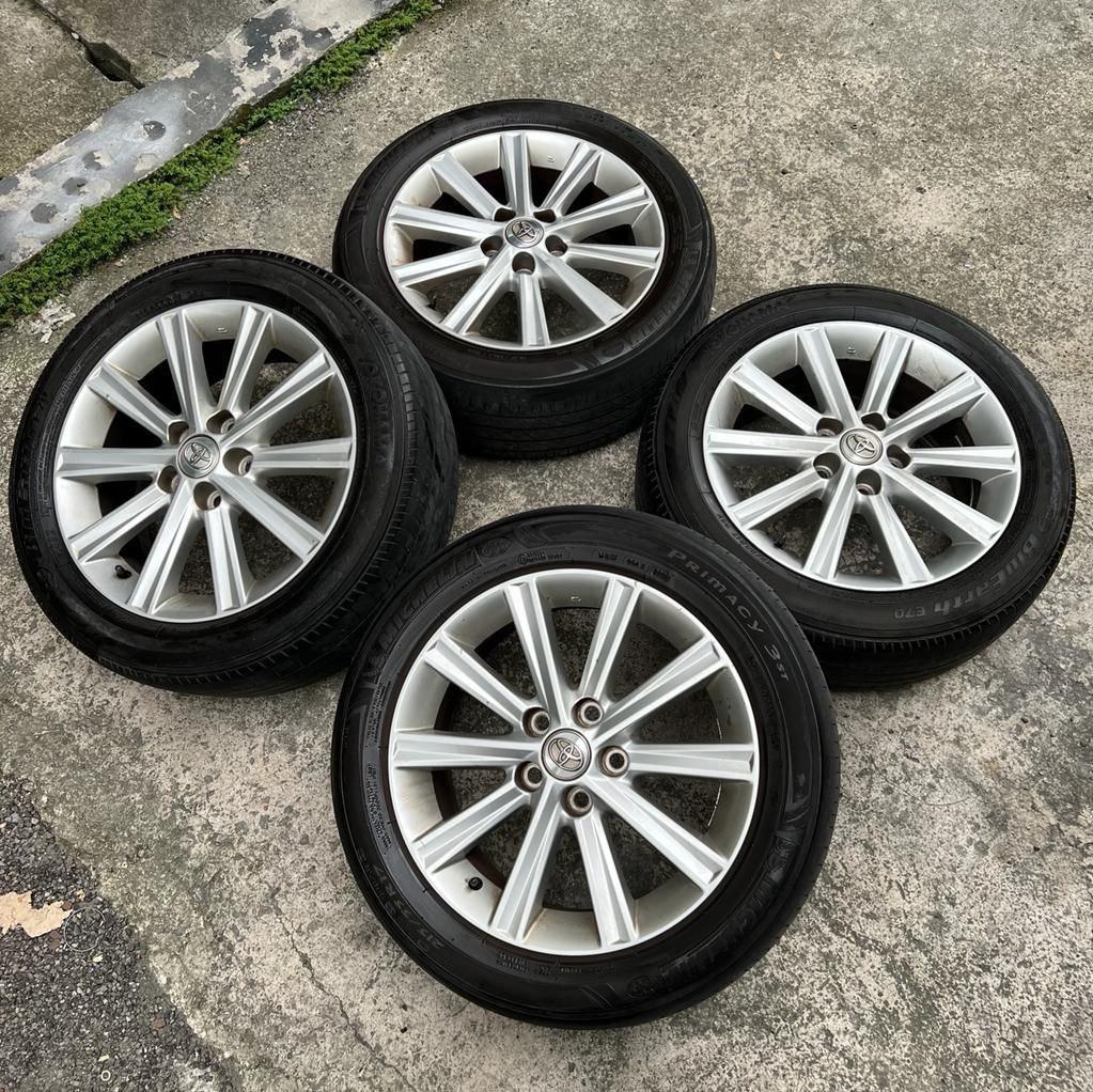 Original 17 inch sport rim Toyota Camry tyre 70, Auto Accessories on