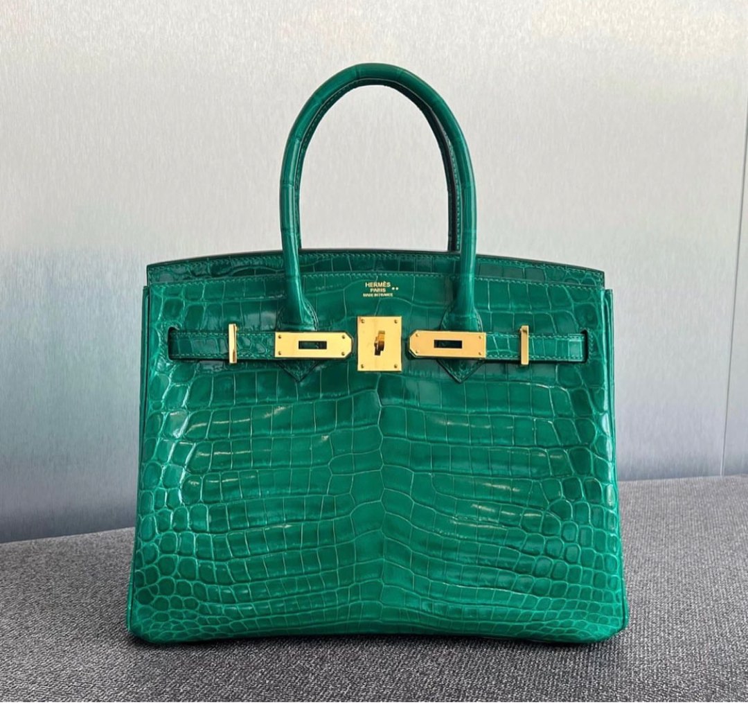 RARE Hermes Birkin 30 Emerald Green Shiny Nilo Ghw Luxury Bags