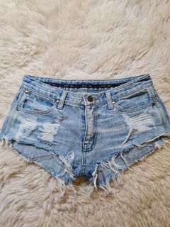 (Category: ) located in . Submitted by galolo00 (Listing ID 1184591243, Image 1). Description: .