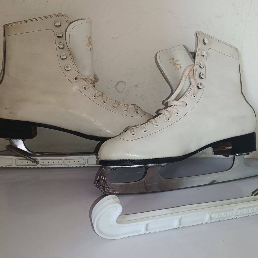 SSS Figure Out Fit FH 2000 Ice Skate made in Japan, Sports Equipment