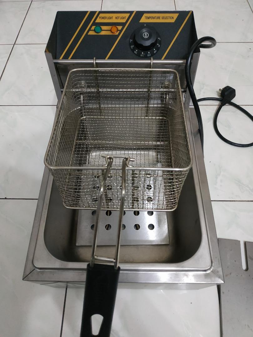 Used Deep Fryer (heavy duty), TV & Home Appliances, Kitchen Appliances