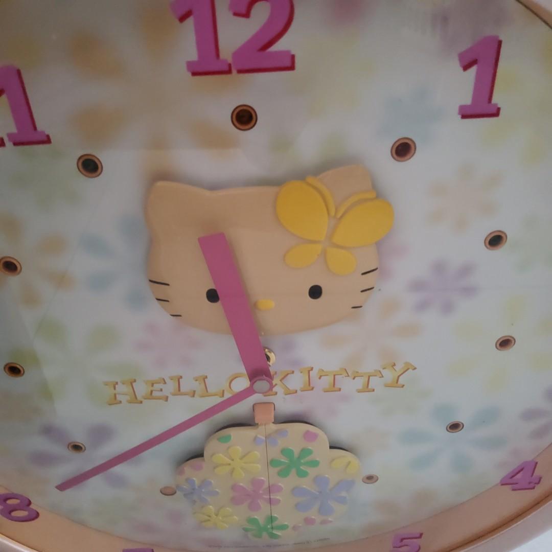 Out of print Japanese Hello Kitty Clock - Shop everdayvintage Clocks -  Pinkoi