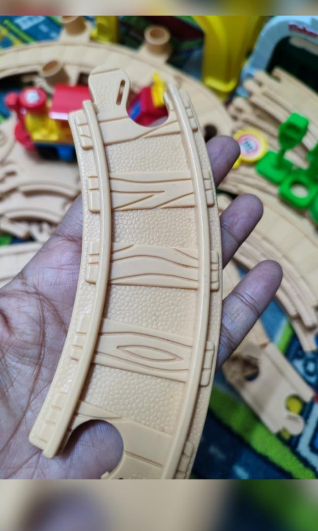 VINTAGE FISHER PRICE 1992 FLIP TRACK RAIL AND ROAD SET TRAIN, Hobbies