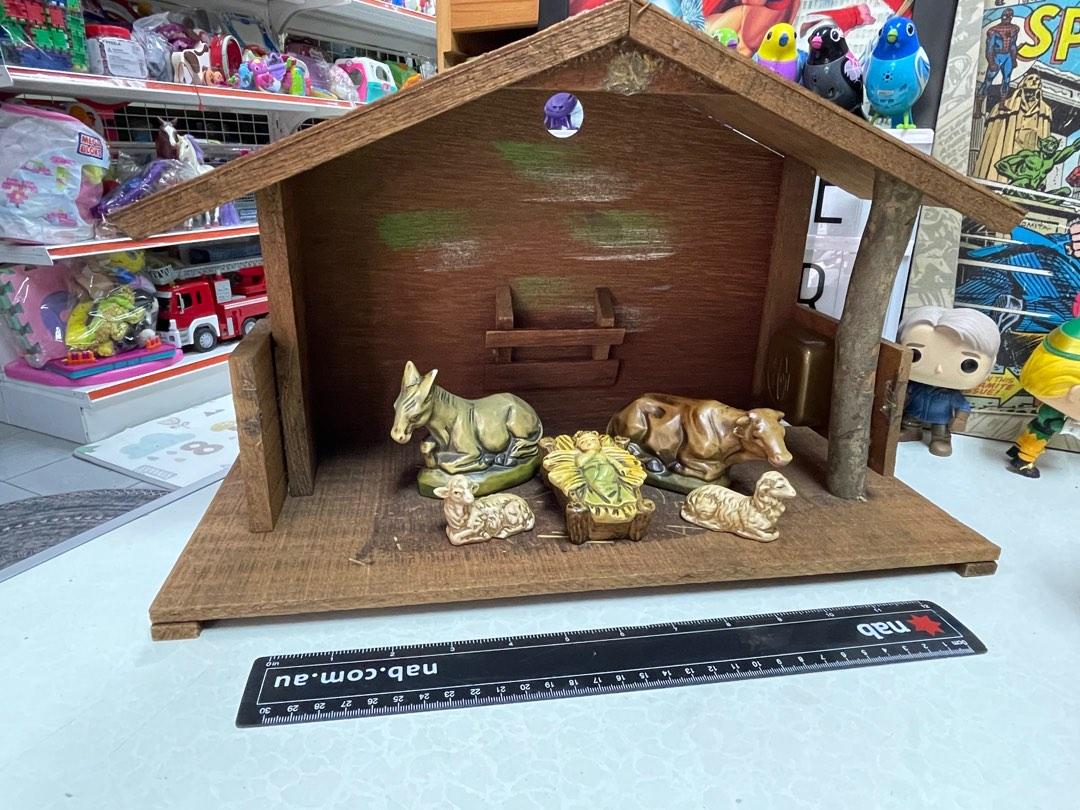 Vintage Manor House Hand Painted Nativity Set With Fuji Music Box Made in Japan, Hobbies & Toys