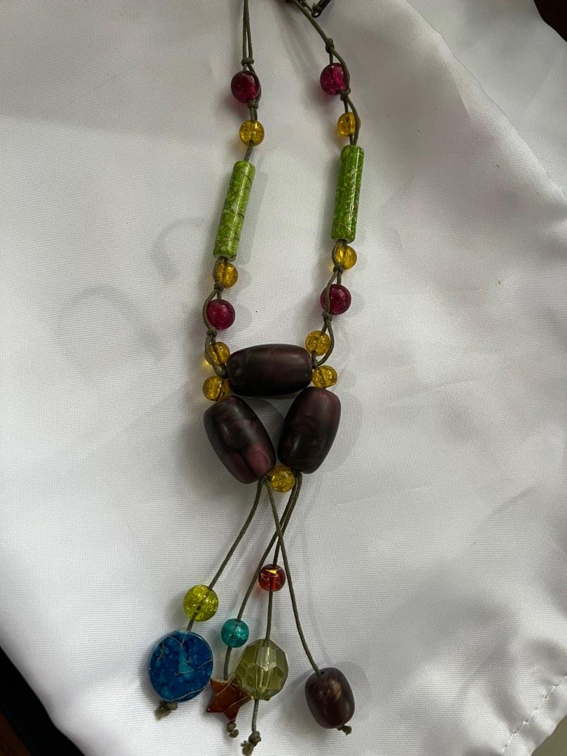 Vintage Multi Color Gem Stones (Category: Necklaces) located in Quezon City. Submitted by FullAndUnloading (Listing ID 1184638971, Image 3). Description: This multi color vintage gem stone necklace will add beauty for your daily casual clothes. This is from USA.