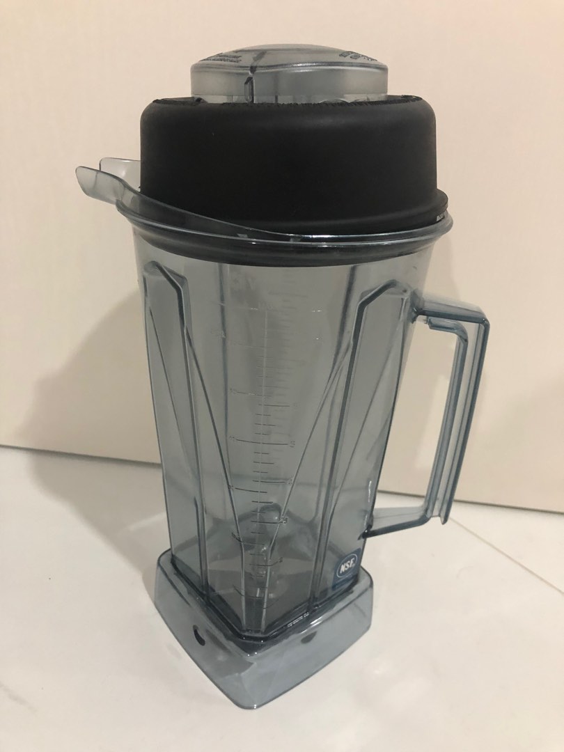 VitaMix 64oz/2L container with tamper only, TV & Home Appliances