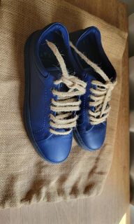 （分類：）位於 。 由 jliotard 提交（商品編號 1184520141，圖片 1）。簡介： 。
