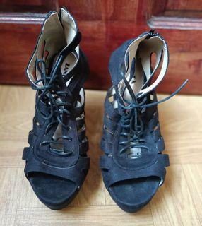 Zanea Wedge High Heels - Black Size 8 (Pre-Loved)