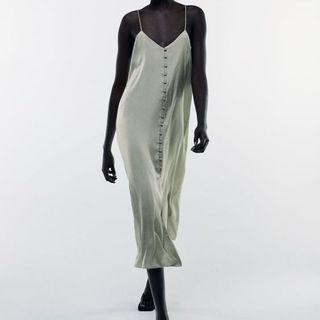 (Kategori: ) berada di . Dikirim oleh _prelovedbysm (ID iklan 1184552414, Gambar 1). Deskripsi: .