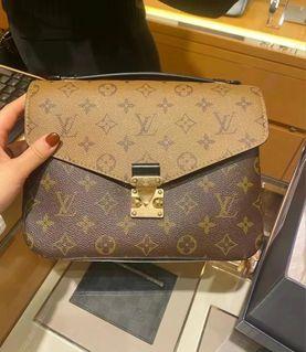 LV Louis Vuitton Metis (bought from HK LV Shop), 女裝, 手袋及銀包, 長銀包- Carousell