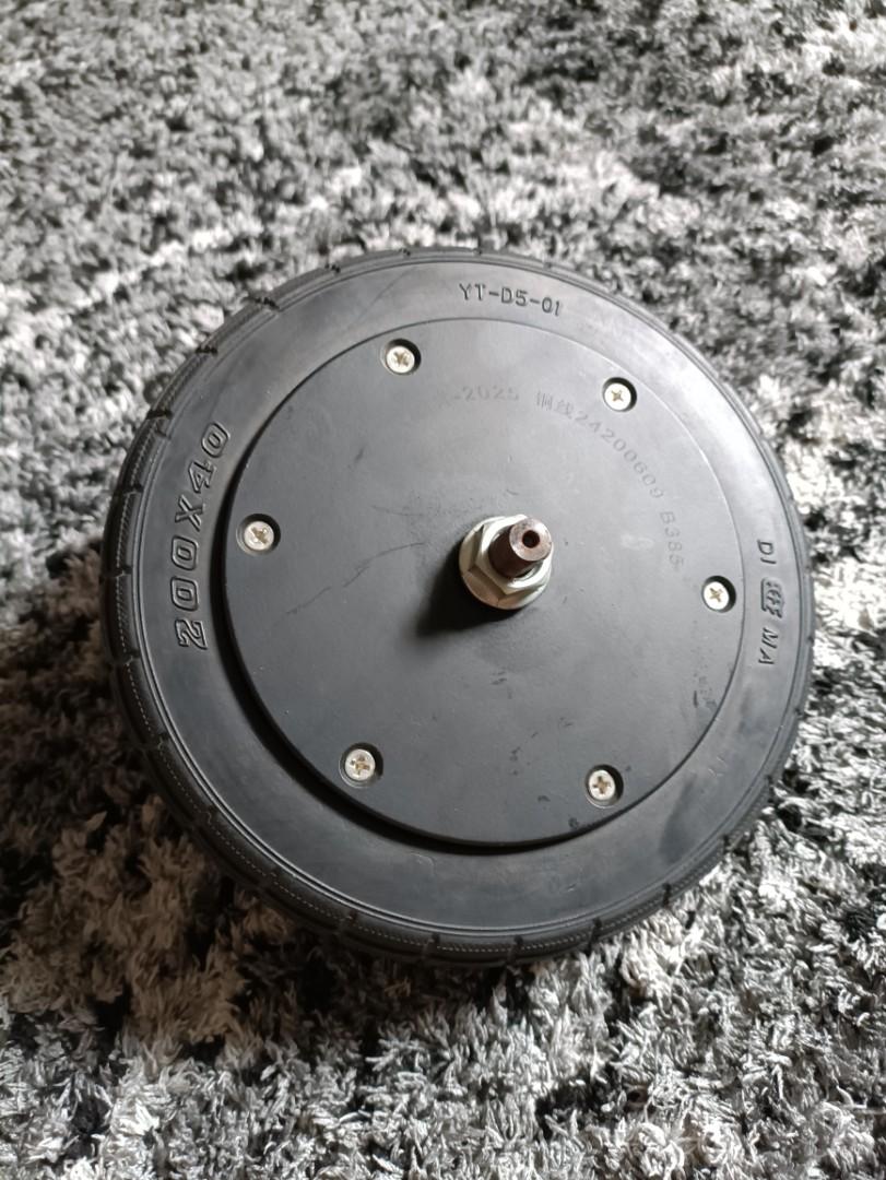 8 inch brushless hub wheel for scooters (Category: Skates, Rollerblades & Scooters) located in Makati City. Submitted by ebisan (Listing ID 1184766376, Image 1). Description: 8 inches brushless hub wheel for scooters 200 x 40 mm (diameter x width) 3 wire connector.