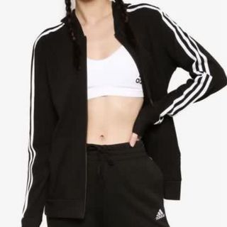 (Category: ) located in . Submitted by vivswardrobe (Listing ID 1184746496, Image 1). Description: .