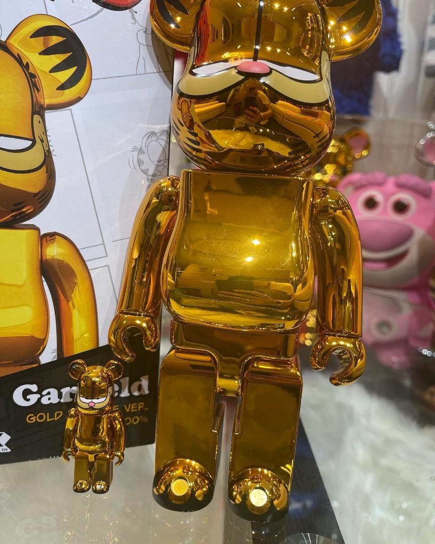 BE@RBRICK GARFIELD GOLD CHROME VER. 100% + 400%, 興趣及遊戲, 玩具